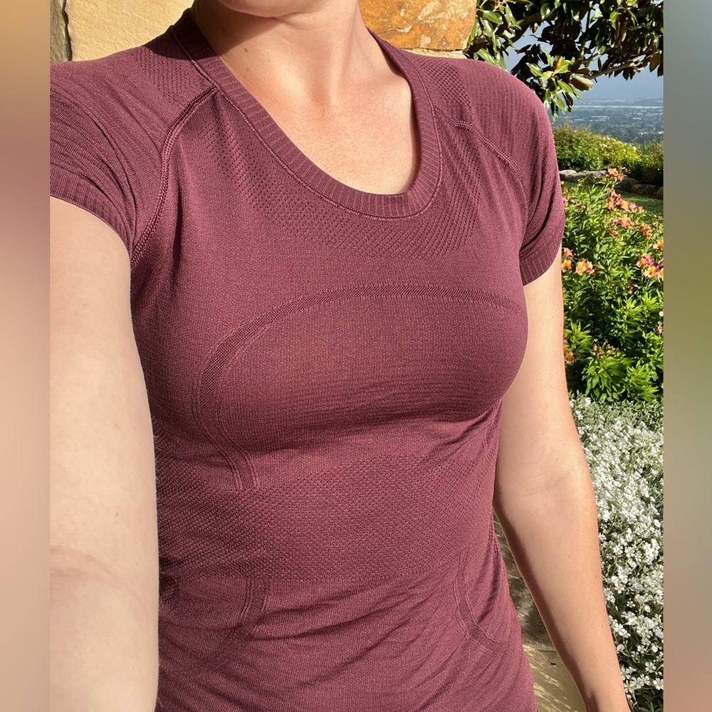 Lululemon swifty tech shirt size 4